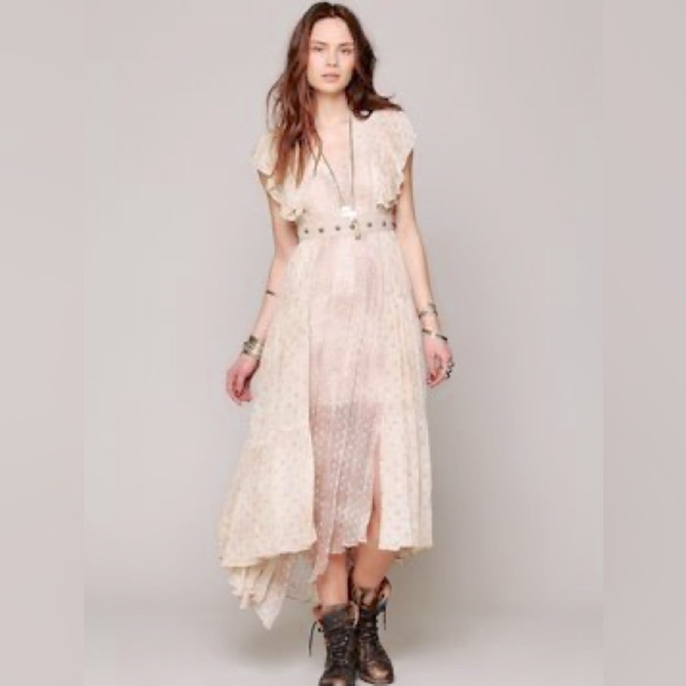 ISO Free People New Romantics He Loves Me Best size 4-8